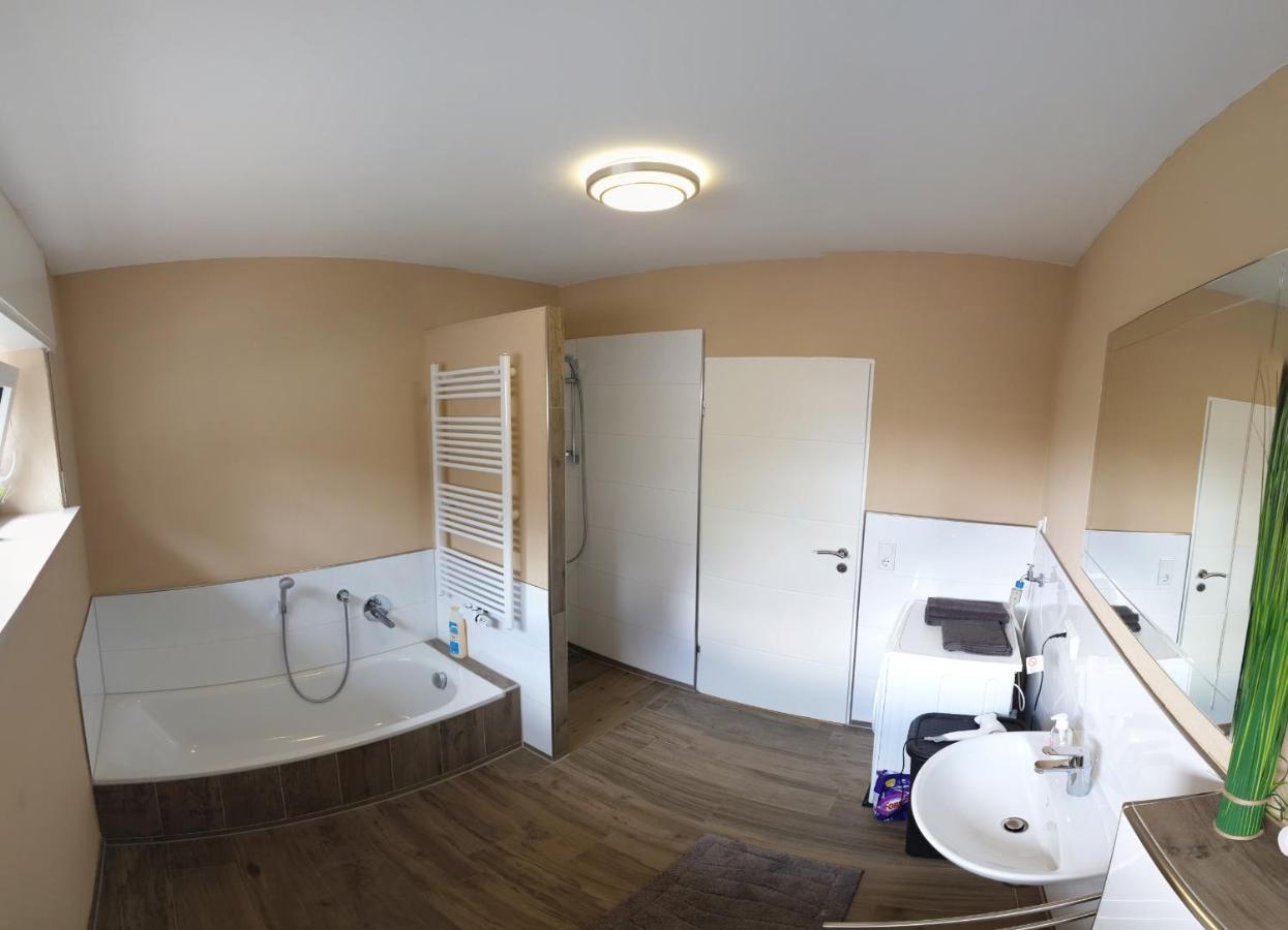 Generous Apartment I 7 Beds I 110 Sqm I Fast Internet Paderborn Kültér fotó
